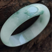 獨一無二天然緬甸老坑A貨冰糯種飄花翡翠手鐲 內徑