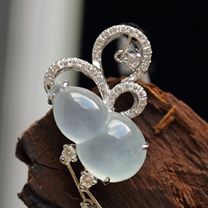 華麗轉(zhuǎn)身天然緬甸老坑A貨冰種翡翠玉鑲金葫蘆吊墜圖