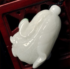 財氣逼人緬甸翡翠白菜掛件圖